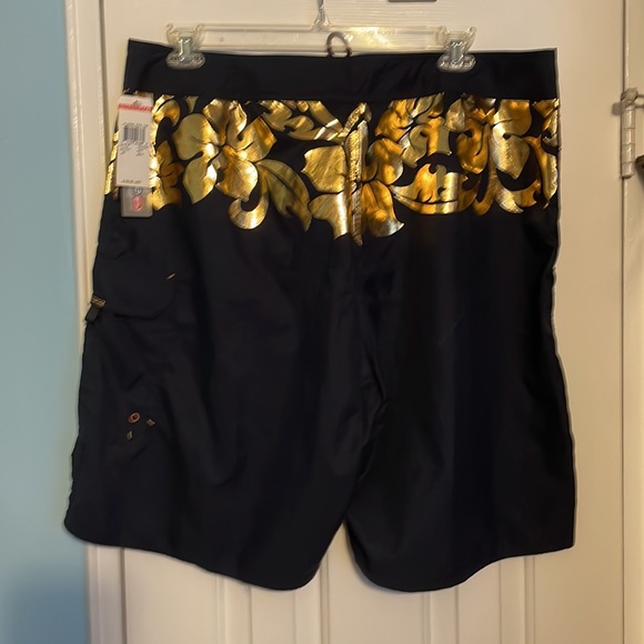 Floral Foil Tie Quiksilver Board Shorts, Size 40 - Picture 5 of 11